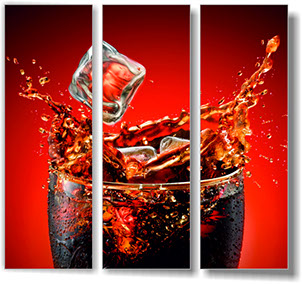 модульная картина на натуральном холсте "Кока Кола и кубик льда", состоит из трех частей